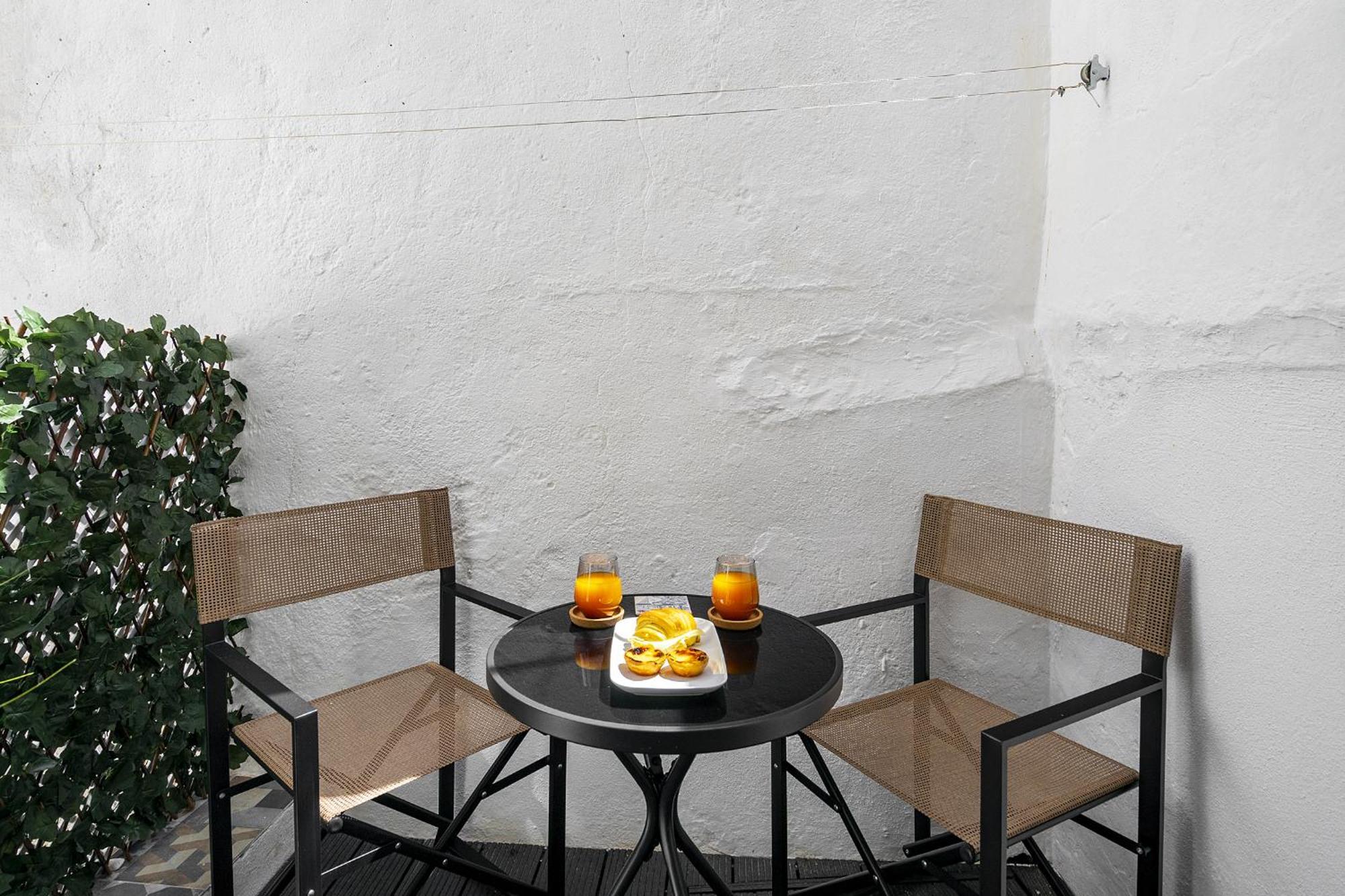 Whome Stylish Family Residence In The Heart Of Chiado Lisboa Εξωτερικό φωτογραφία